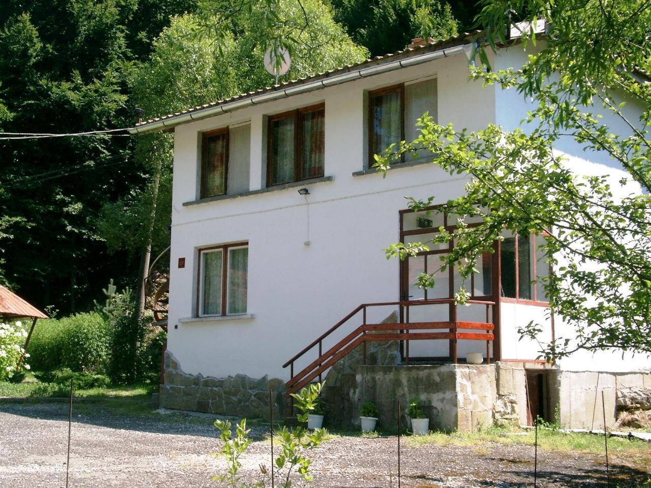 Holiday Home Tanevi Трявна Экстерьер фото
